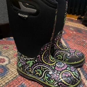 Kids size 2 Bogs Boots